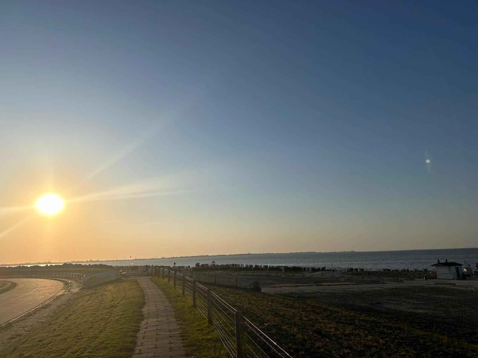 Strandhaus Nina - Ferienhaus ホークジール エクステリア 写真